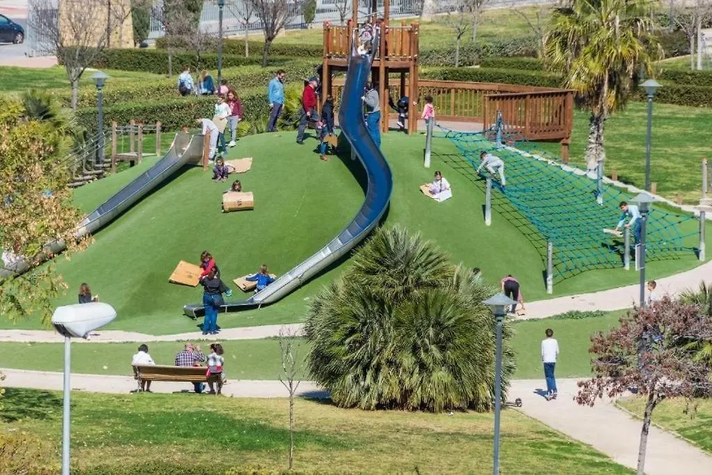 Apartamento Vacaciones En Malaga Playa Misericordia, Cerca Aeropuerto