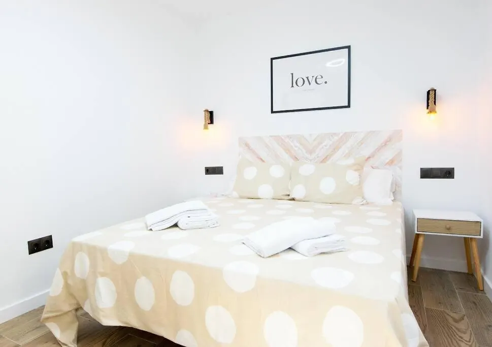Vacaciones En Malaga Playa Misericordia, Cerca Aeropuerto Apartamento